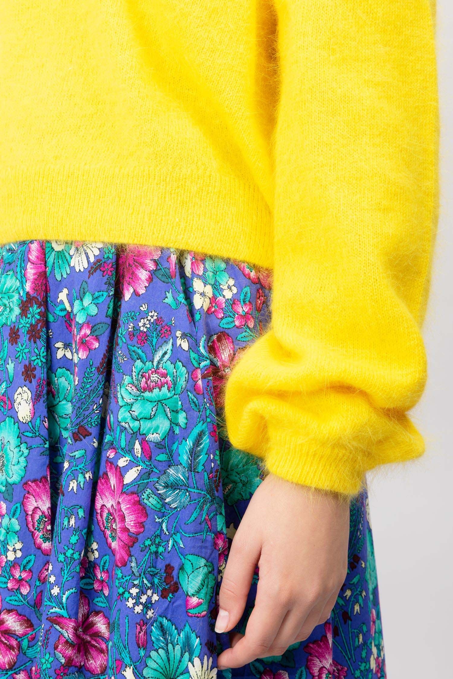 Puff Sleeved Sweater - Image 4